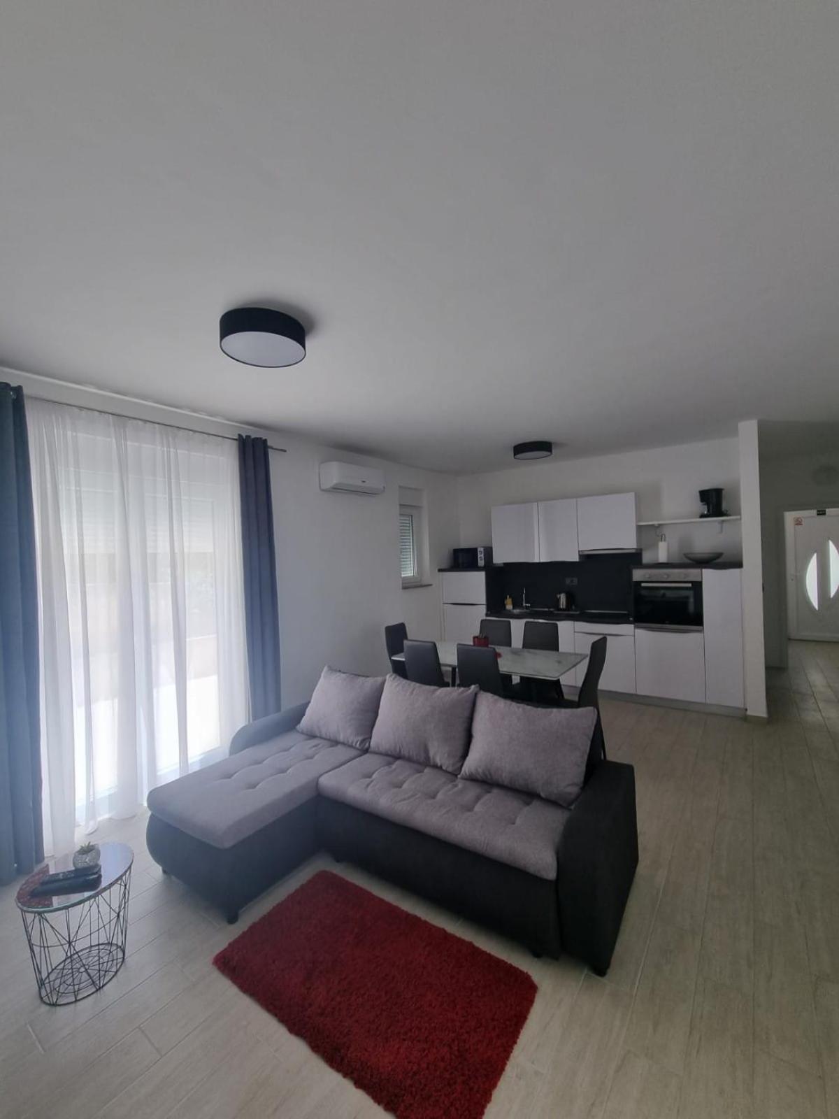 Gabi Apartment เกรบัชติซา ภายนอก รูปภาพ