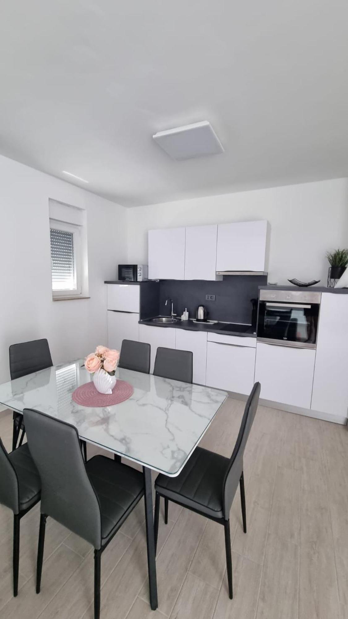 Gabi Apartment เกรบัชติซา ภายนอก รูปภาพ